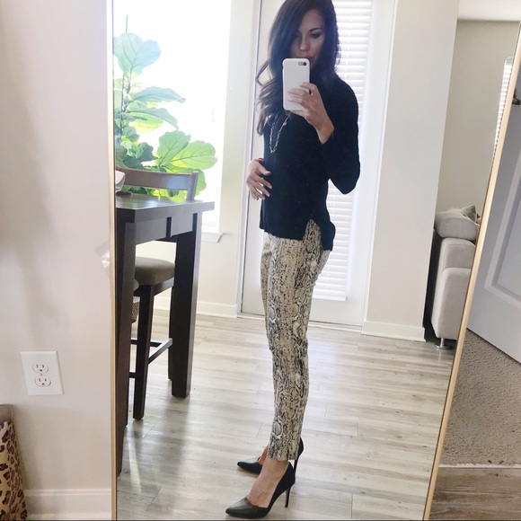 Vince Camino Snakeprint Pant - Sz 0P - Picture 5 of 5